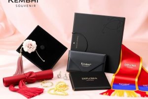 aksesoris wisuda