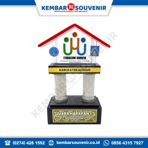 piala penghargaan