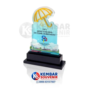 plakat apresiasi karyawan berprestasi