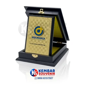 plakat corporate gift premium perusahaan