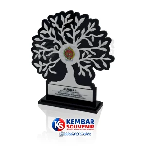 plakat juara kompetisi bahasa dan sastra