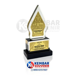plakat penghargaan pensiun karyawan perusahaan