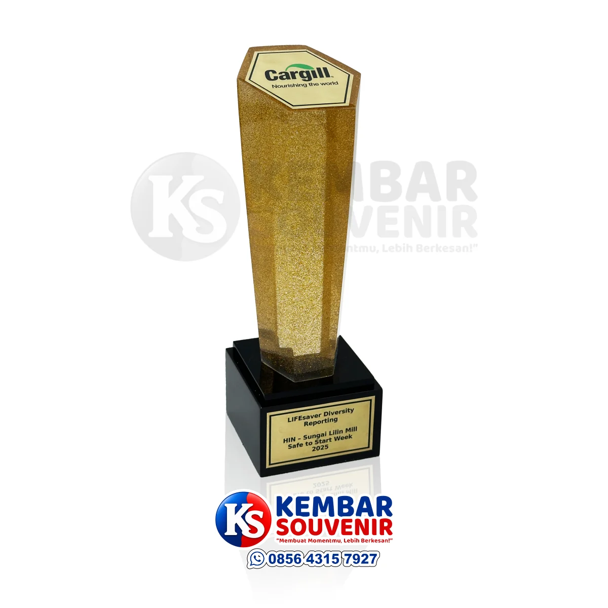 plakat resin pilar dengan logo cargill