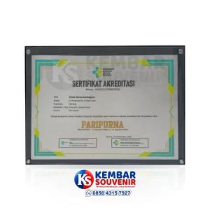 plakat sertifikat akreditasi kementerian kesehatan